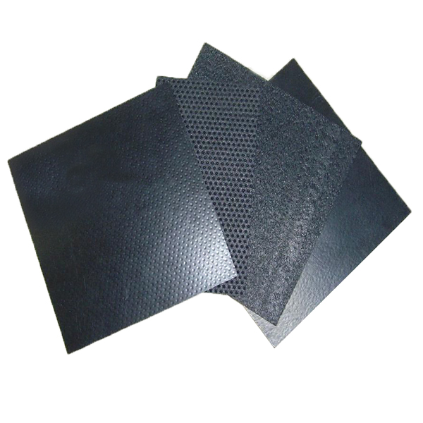 河道治理工程到底選擇土工膜好些還是膨潤(rùn)土防水毯合適？