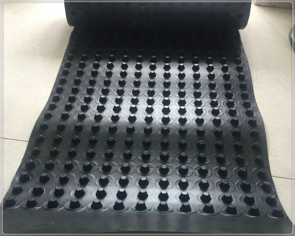 塑料排水板比傳統(tǒng)式排水板的優(yōu)勢所屬？